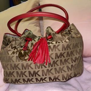 NWT Michael Kors Camden Bucket Medium Shoulder Handbag Red/Tan W/Tassel